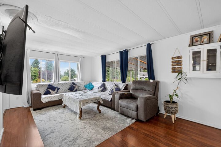 Property Photo: 31522 Monarch Court 1 BC V2T 6M5