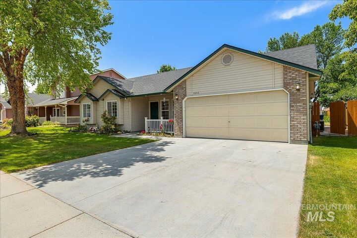 Property Photo:  2693 S Charlotte Ave  ID 83709 