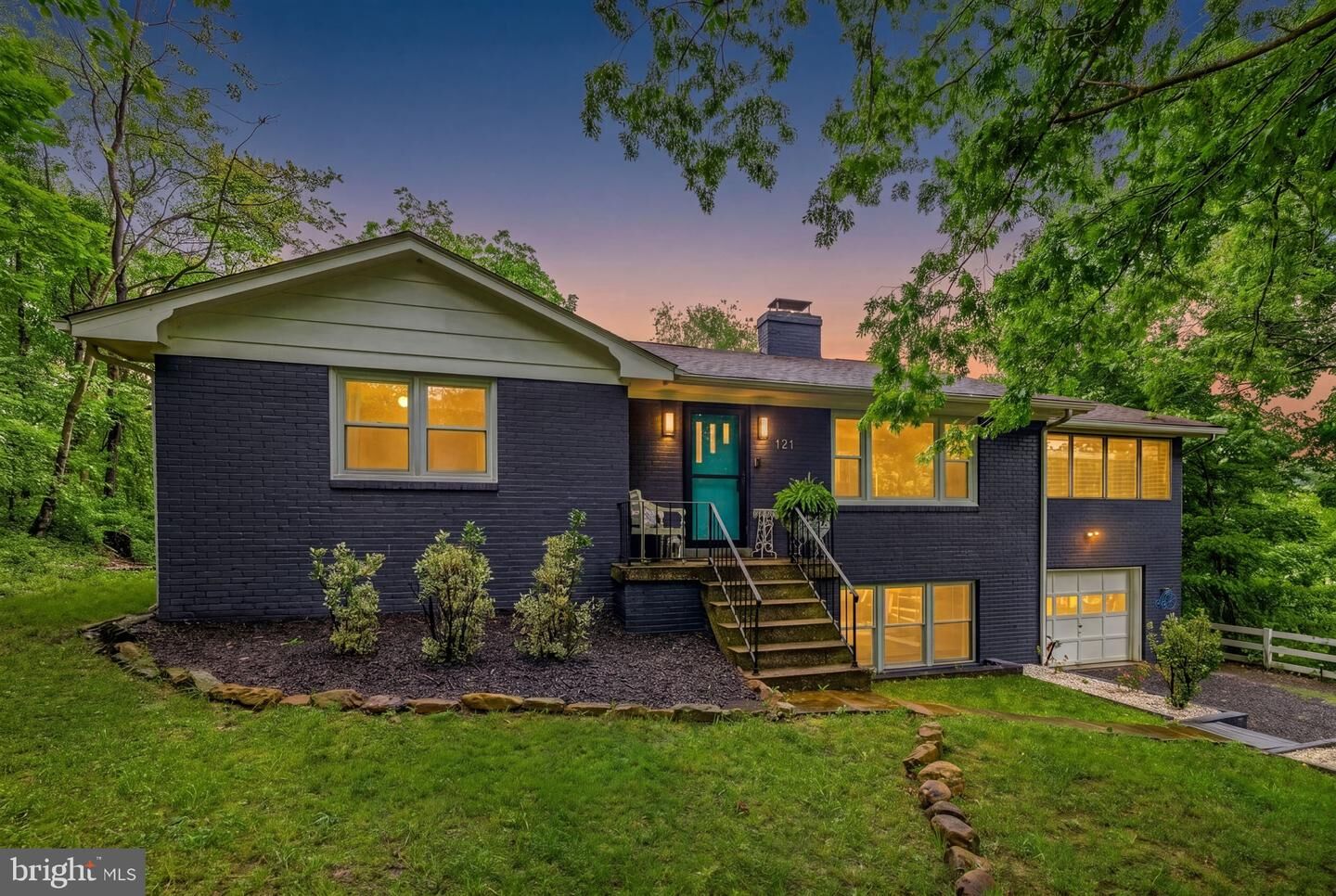 Property Photo: 121 Cherokee Trail VA 22602