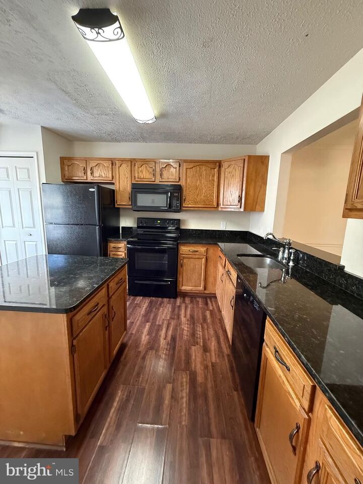 Property Photo: 105 West Park Drive VA 22554