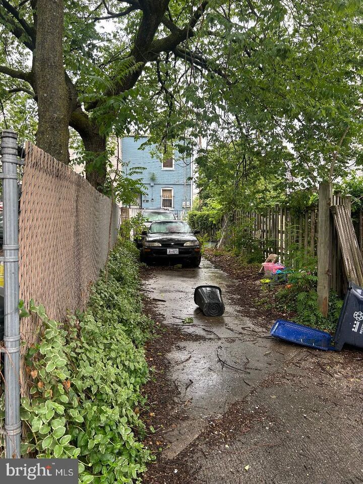 Property Photo:  1600 A Street SE  DC 20003 