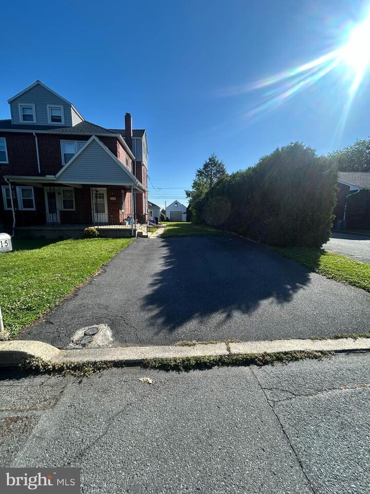 Property Photo:  115 Diamond Street  PA 19607 