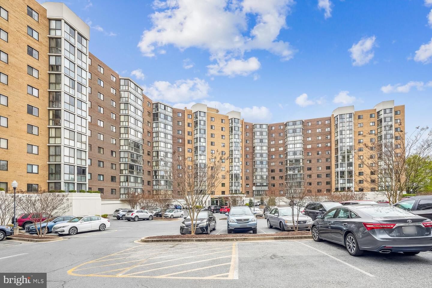 Property Photo: 15100 Interlachen Drive 4-702 MD 20906