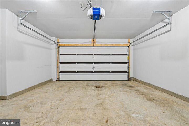 Property Photo:  8120 Bock Farm Place  VA 22306 