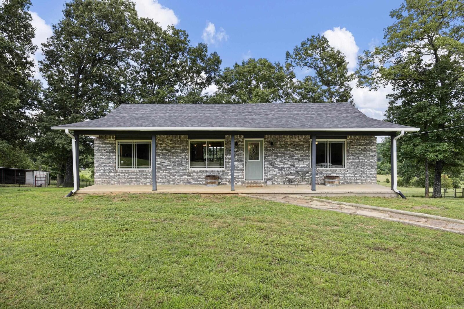 Property Photo: 2072 Rockhouse Road AR 72013