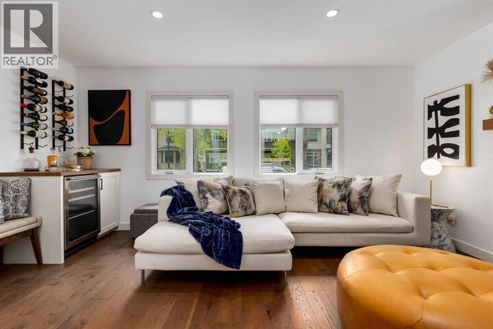 Property Photo:  2132 6 Avenue Northwest  AB T2N 0W7 