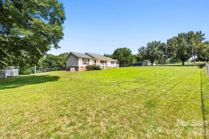 Property Photo:  1249 Hardin Road  NC 28034 