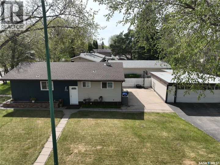 Property Photo:  996 Bradshaw Place  SK S6V 2P4 