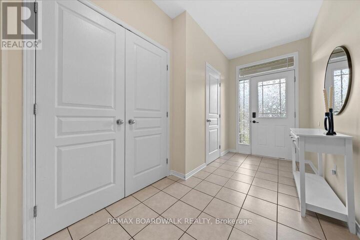Property Photo:  510 Pepperville Crescent  ON K2M 0E5 