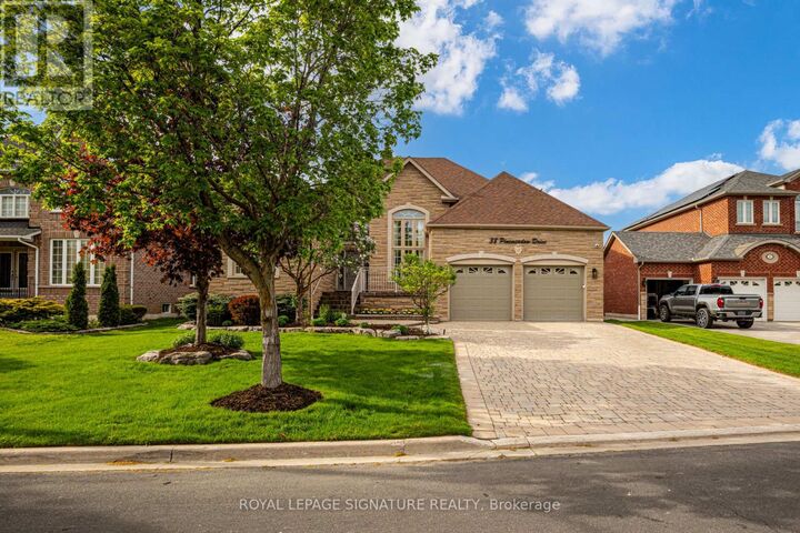 Property Photo: 38 Pinemeadow Drive ON L4L 9C5
