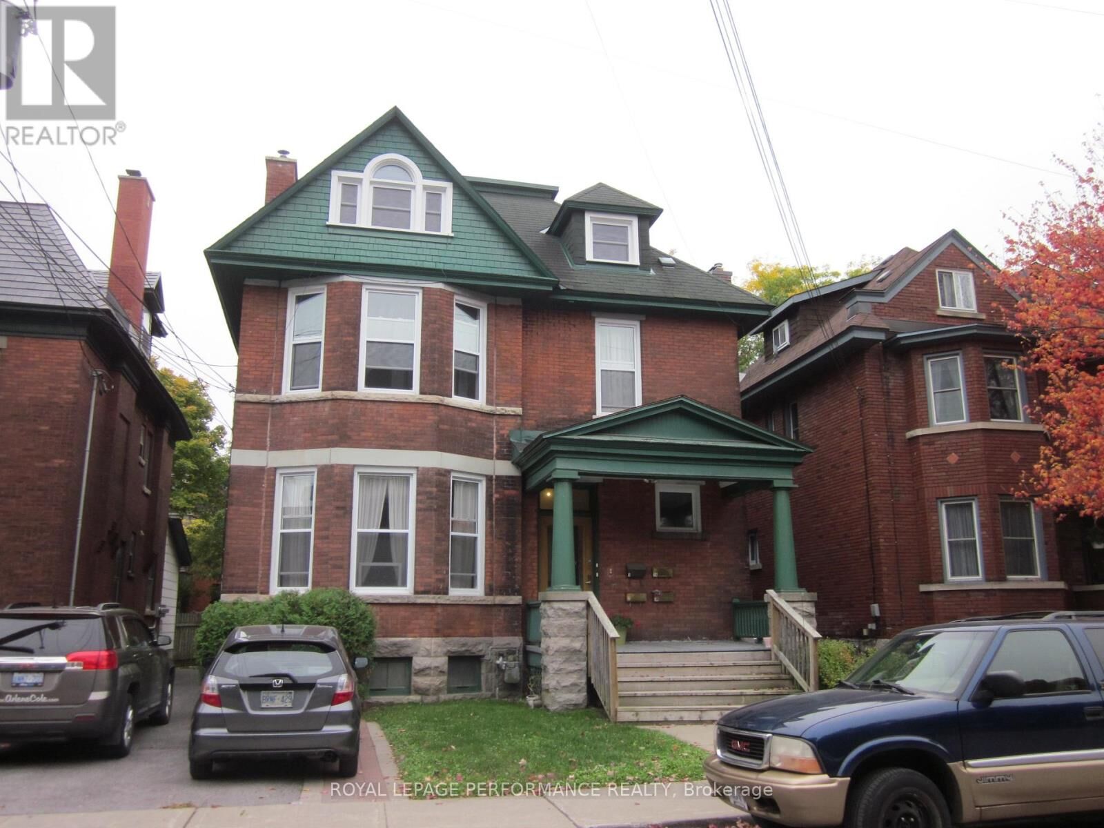 Property Photo:  66 Delaware Avenue  ON K2P 0Z3 