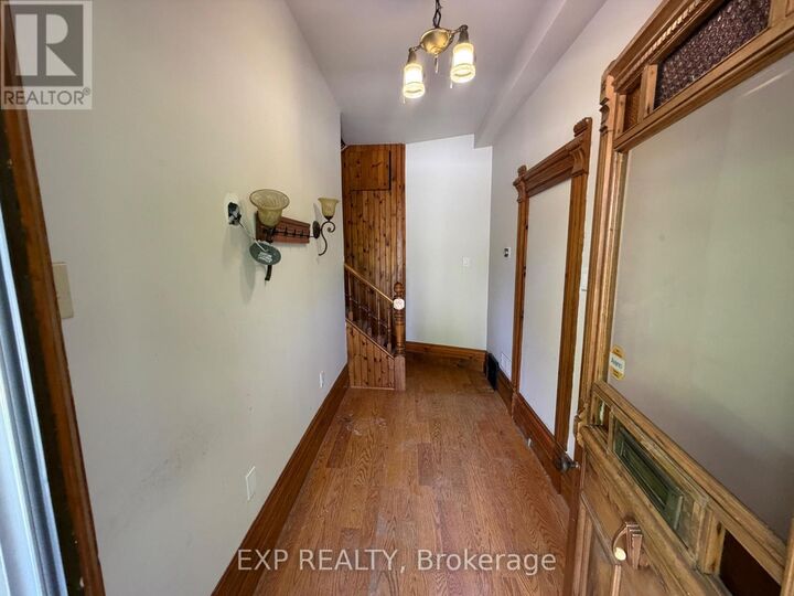 Property Photo:  22 First Street Upper  ON L9W 2C7 