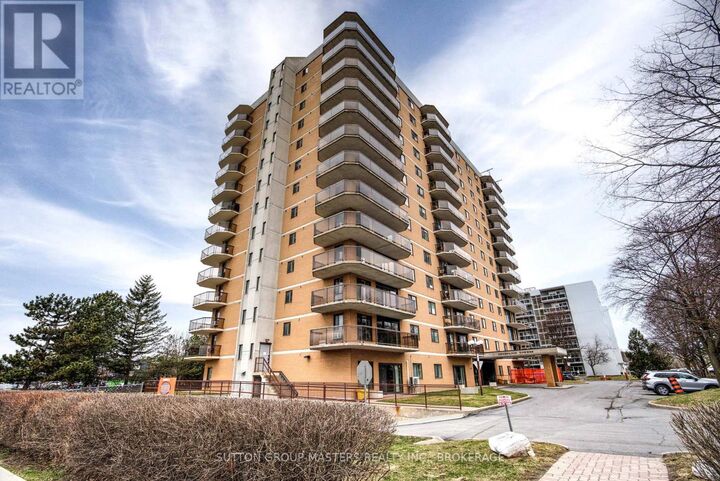Property Photo:  257 Bath Road 405  ON K7M 7T3 