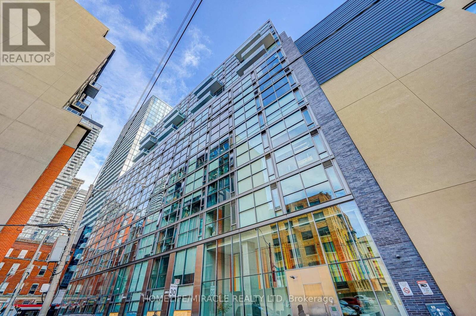 Property Photo: 25 Oxley Street 701 ON M5V 2J5