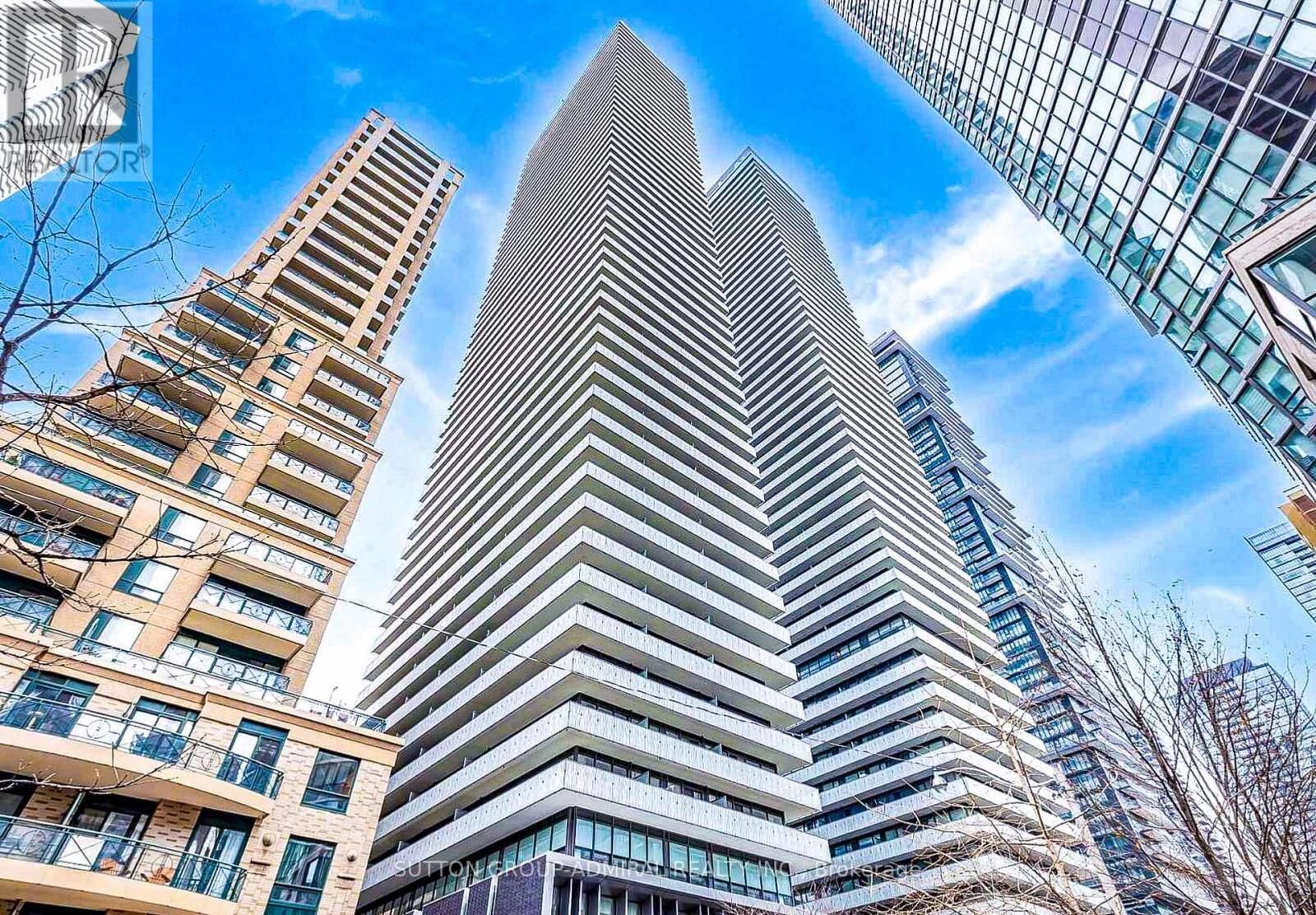 Property Photo:  42 Charles Street East 2204  ON M4Y 1T4 