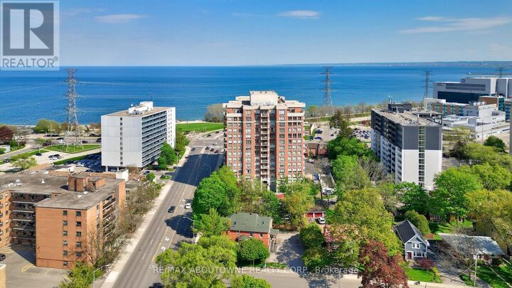 Property Photo: 442 Maple Ave. Avenue 606 ON L7S 2L7