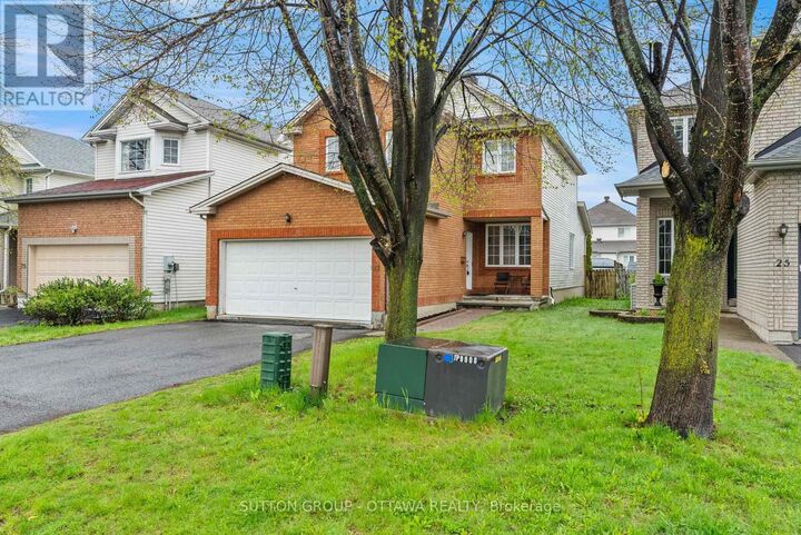 Property Photo:  27 Nairn Street  ON K2V 1B6 