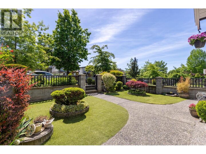 Photo de la propriété:  2643 East 8th Avenue  BC V5M 1W4 