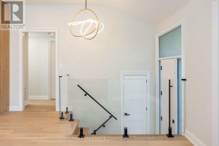 Property Photo: 446 Willis Drive ON L6L 4V5