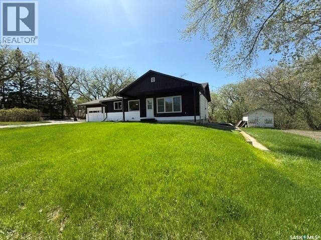 Property Photo:  161 Park Street E  SK S0A 1S0 