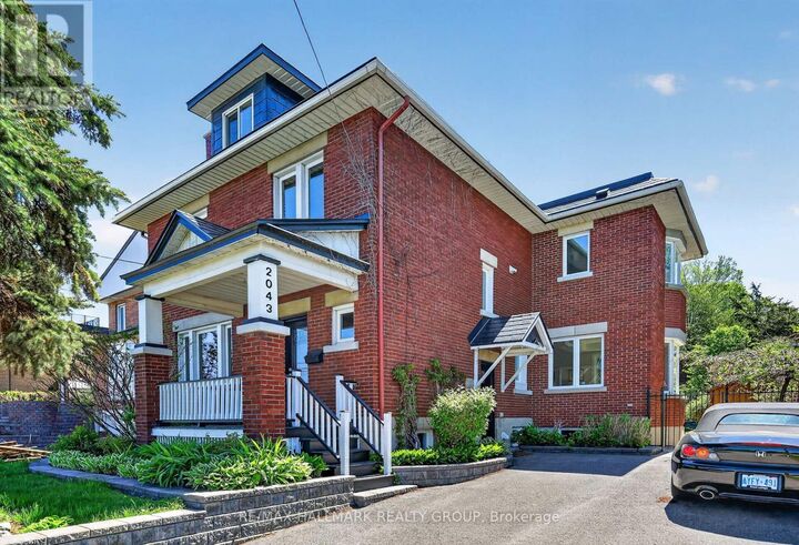 Property Photo:  2043 Riverside Drive  ON K1H 7X1 