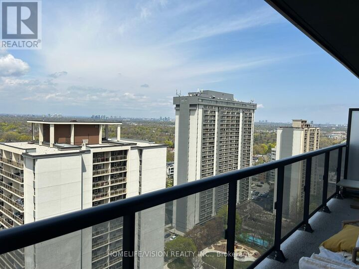 Property Photo:  101 Erskine Avenue 2201  ON M4P 0C5 