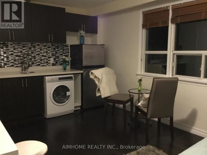 Property Photo:  68 Claver Avenue  ON M6B 2W2 