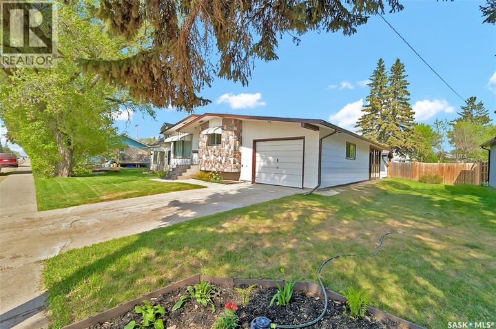 Property Photo: 107 3rd Avenue E SK S0J 0J0