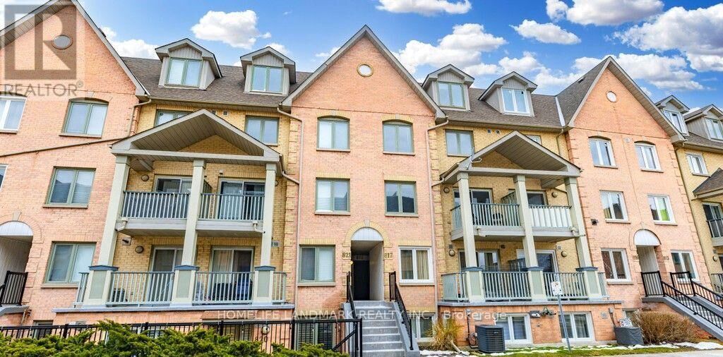 Property Photo:  75 Weldrick Road East 818  ON L4C 0H9 