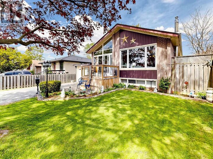Property Photo: 715 Lublin Avenue ON L1W 1Z1