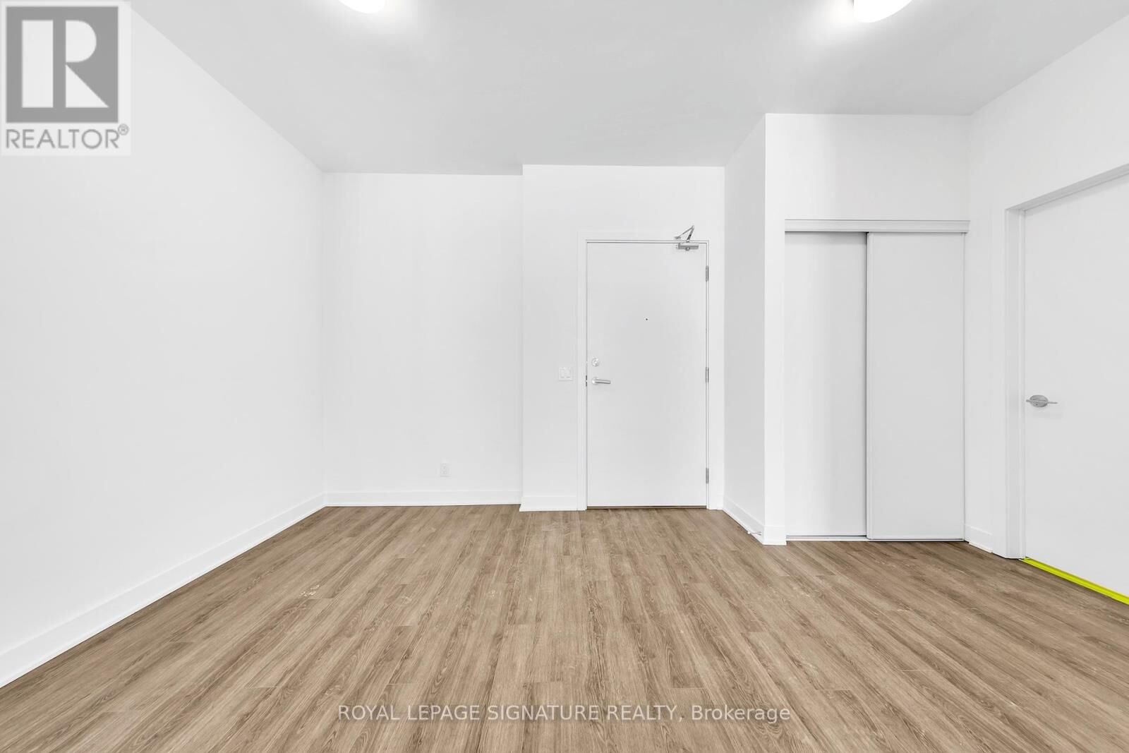 Property Photo:  51 Clarington Boulevard 111  ON L1C 0A1 