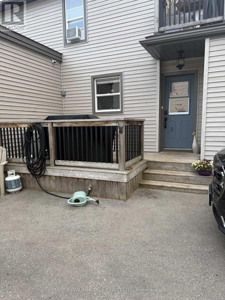 Property Photo: 770 Cambridge Court ON L1G 1G2
