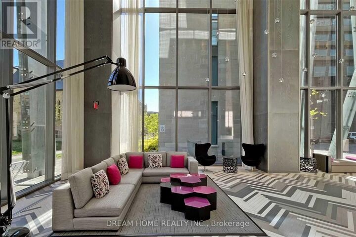 Property Photo:  1080 Bay Street 1105  ON M5S 0A5 