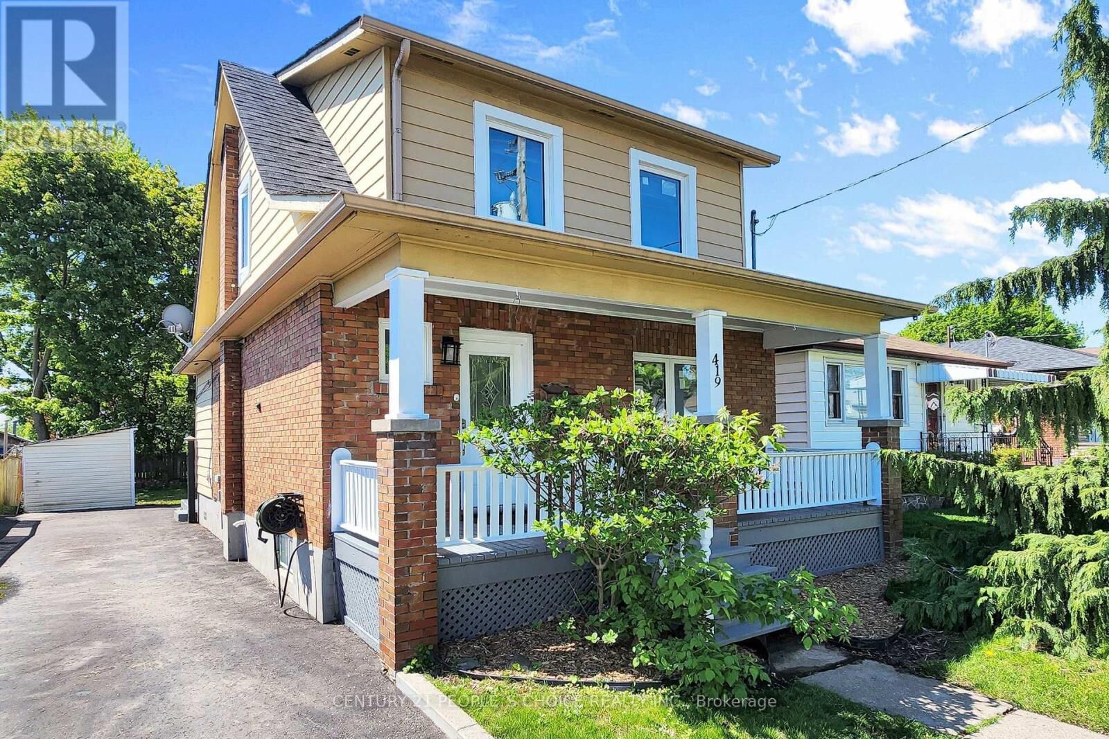 Property Photo:  419 Adelaide Avenue West  ON L1J 2R9 