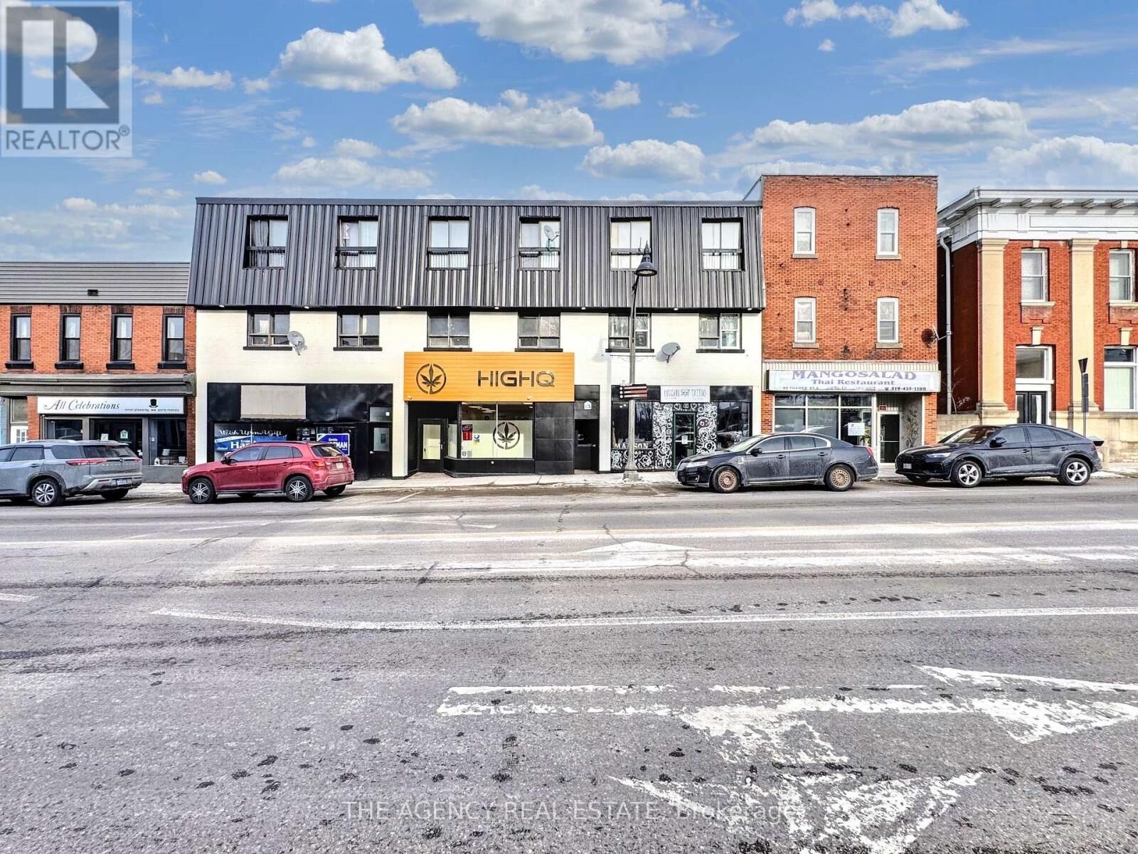 Property Photo: 91 Thames Street South 204 ON N5C 2T2