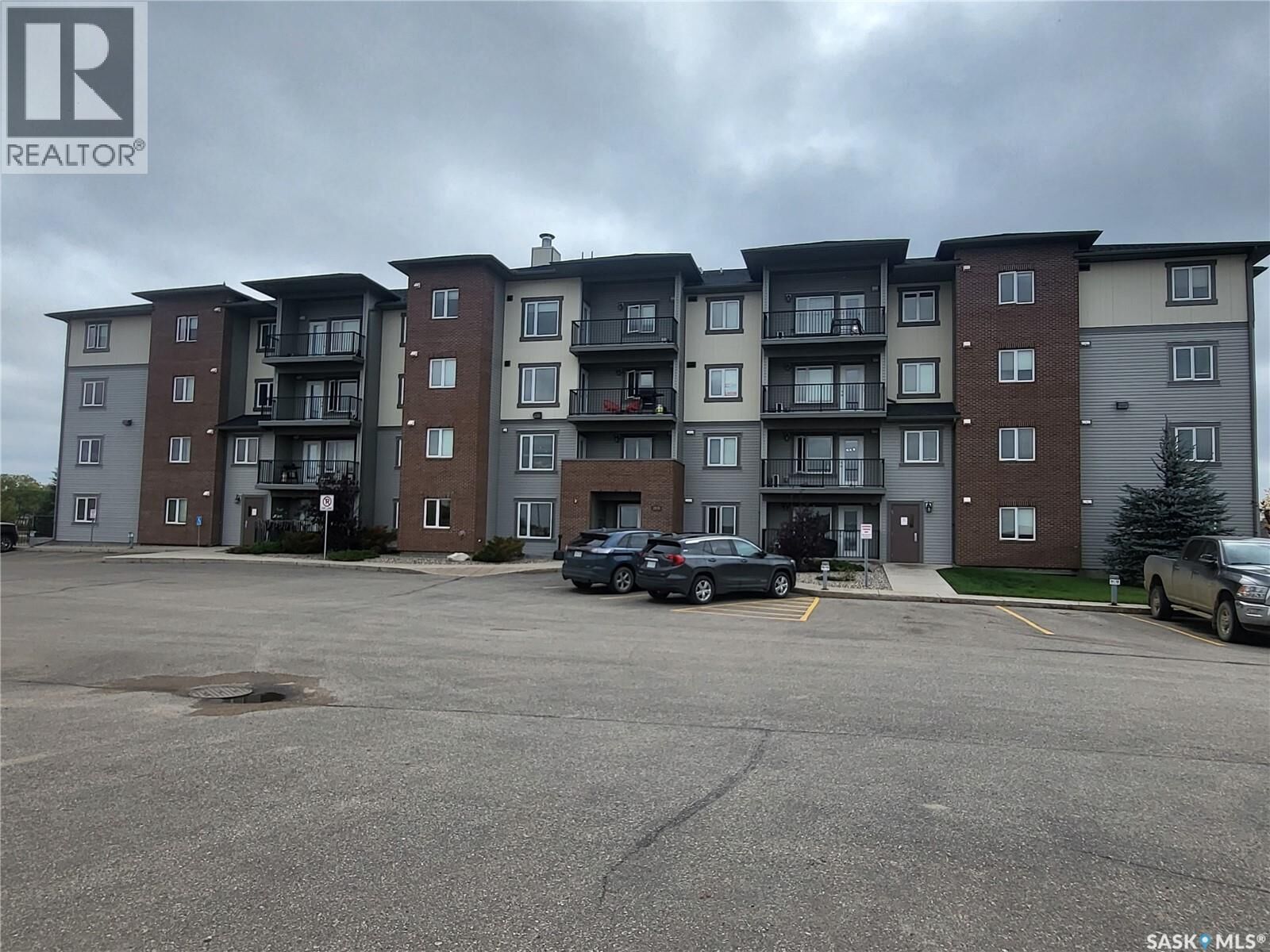 Property Photo: 403 2141 Larter Road SK S4A 2Y5