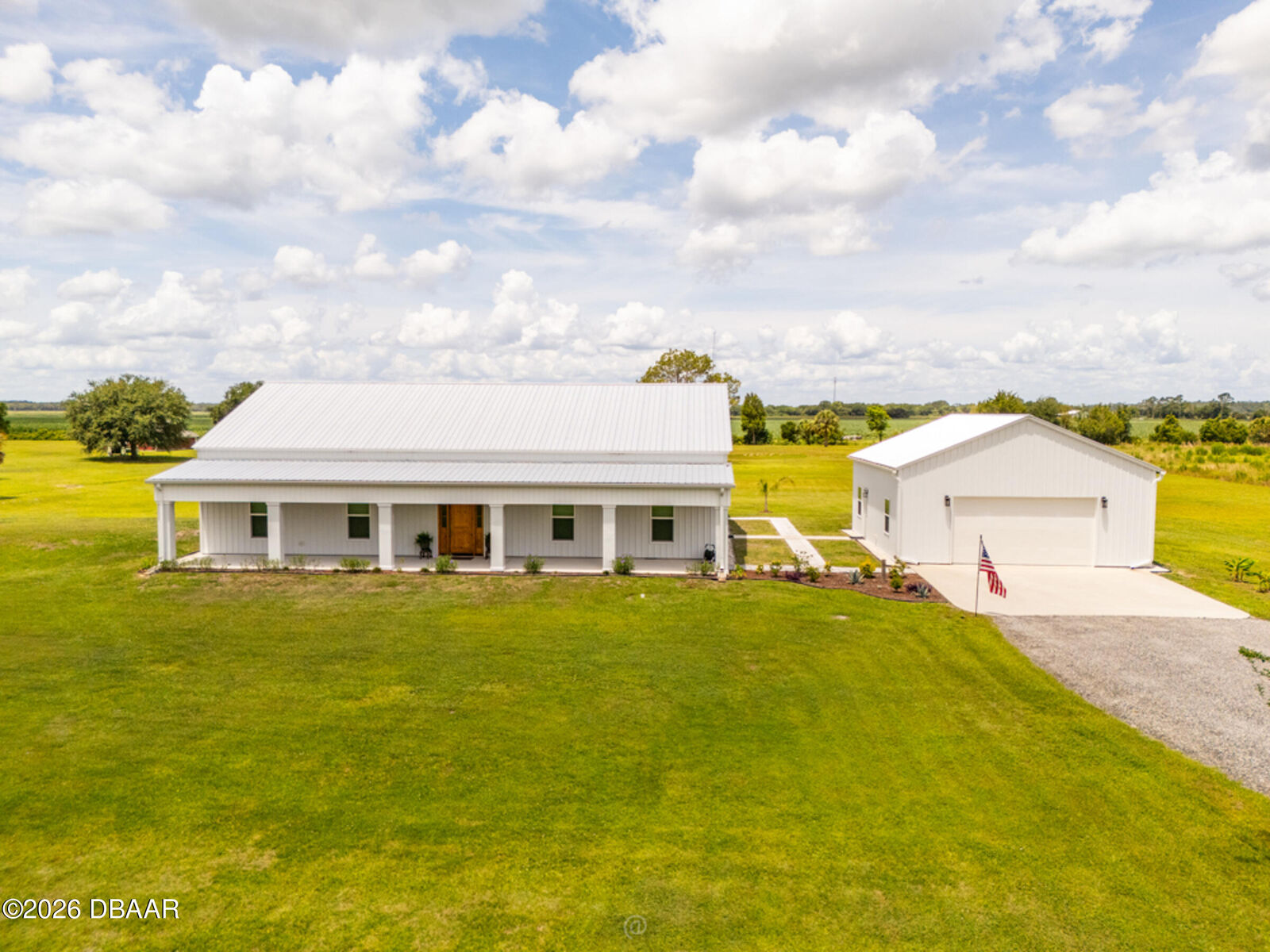 Property Photo: 222 County Road 15 FL 32110