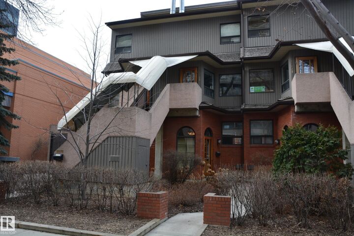 11176 83 Avenue NW — photo 1