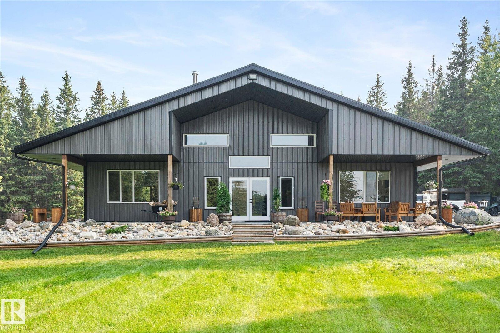 Property Photo:  54205 Rge Rd 20  AB T0E 1V0 