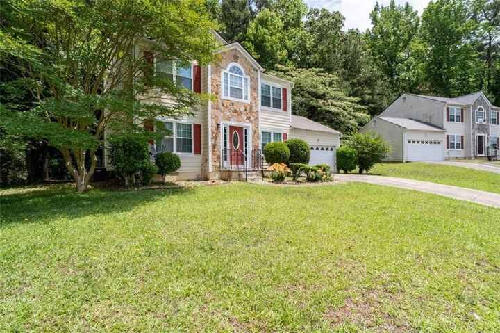 Property Photo:  800 Revena Drive  GA 30168 
