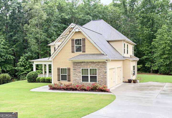 Property Photo: 6169 Clear Brook Pass GA 30135