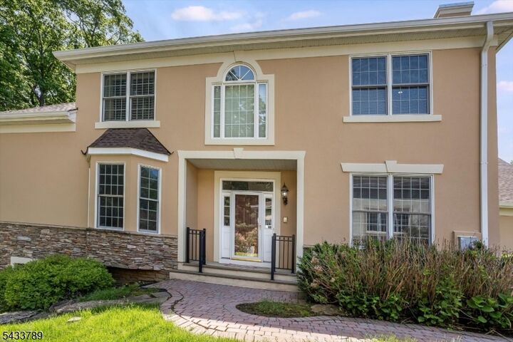 Property Photo:  16 Wyckoff Way  NJ 07930 