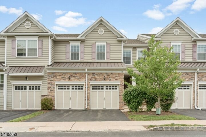 Property Photo:  84 Autumn Ln  NJ 08558 
