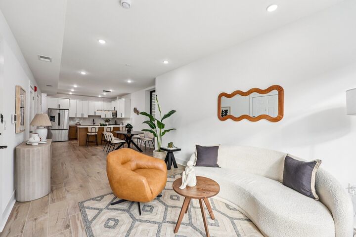 Property Photo:  1003 Summit Ave 1  NJ 07307-1714 