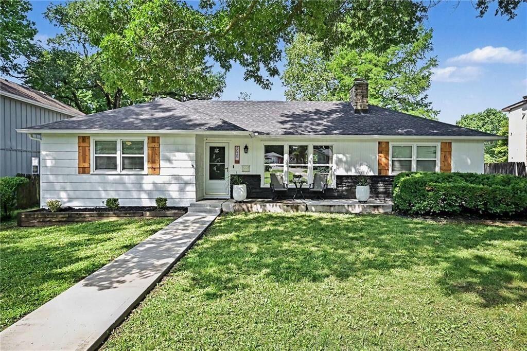 Property Photo: 5020 Clark Drive KS 66205
