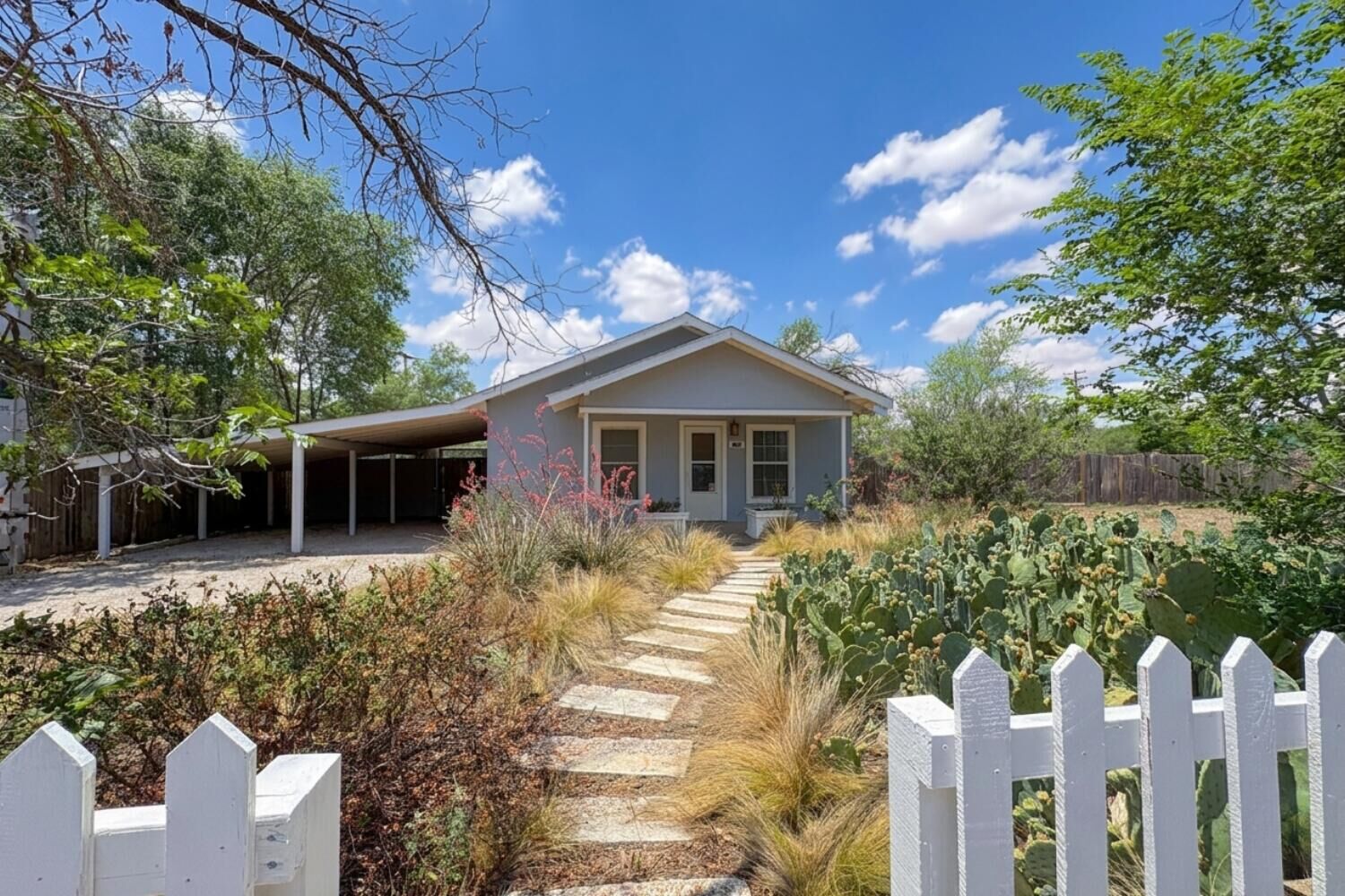 Property Photo:  2204 Urbana Place  TX 79407 