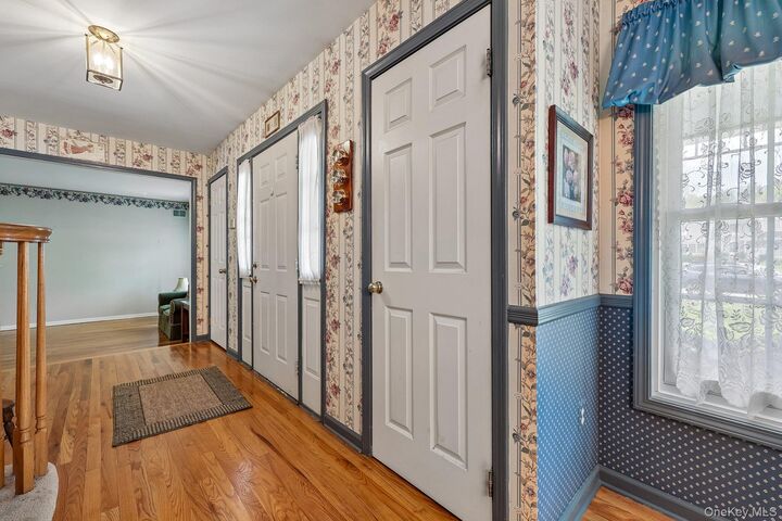 Property Photo:  118 Pelham Drive  NY 12518 