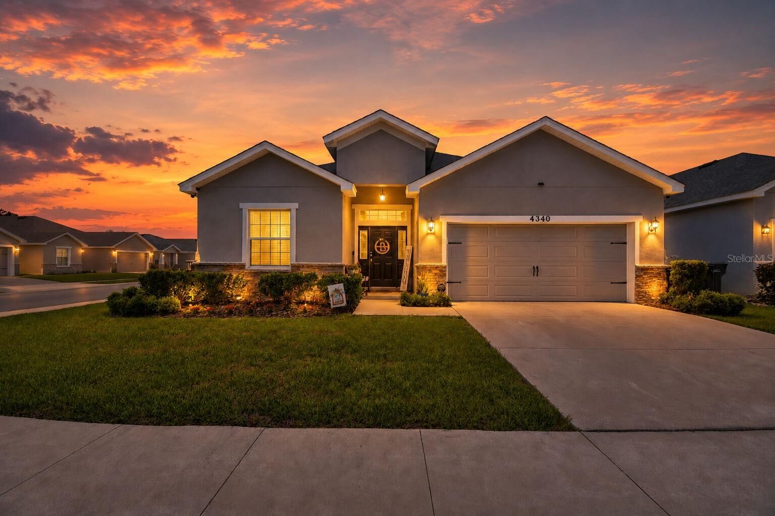 Property Photo: 4340 Reding Way FL 33813