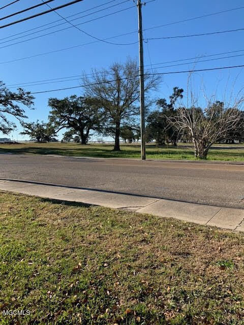 Property Photo:  442 Howard Avenue  MS 39530 