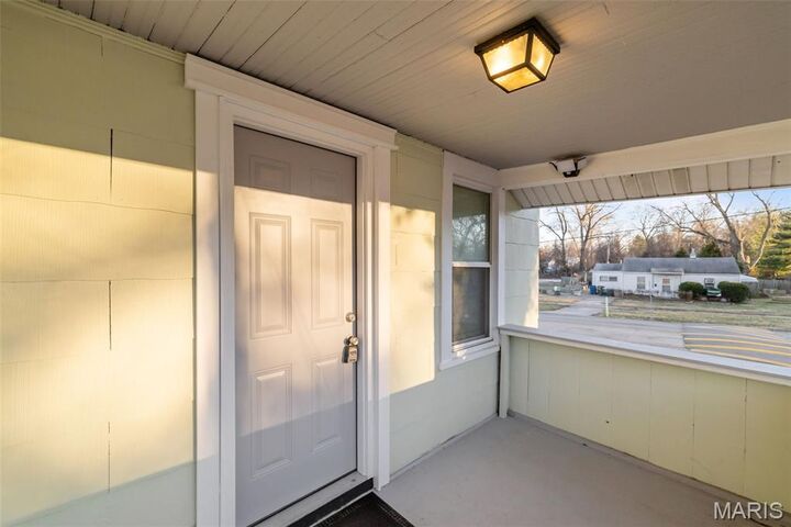 Property Photo:  434 Harrison Avenue  MO 63135 